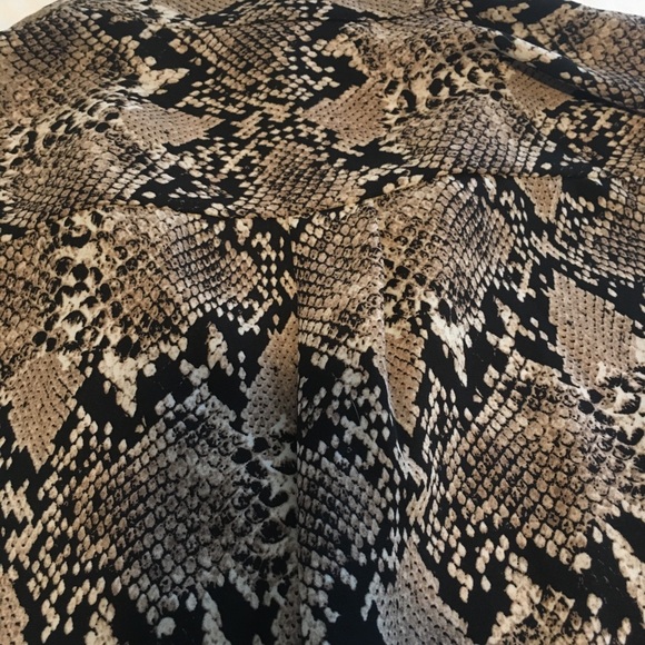 Top Snake skin pattern 1X NEW - Picture 2 of 4